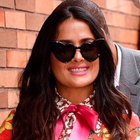 🍒3/$30 New YSL-Style “Loulou” Heart Sunglasses - Picture 4 of 5